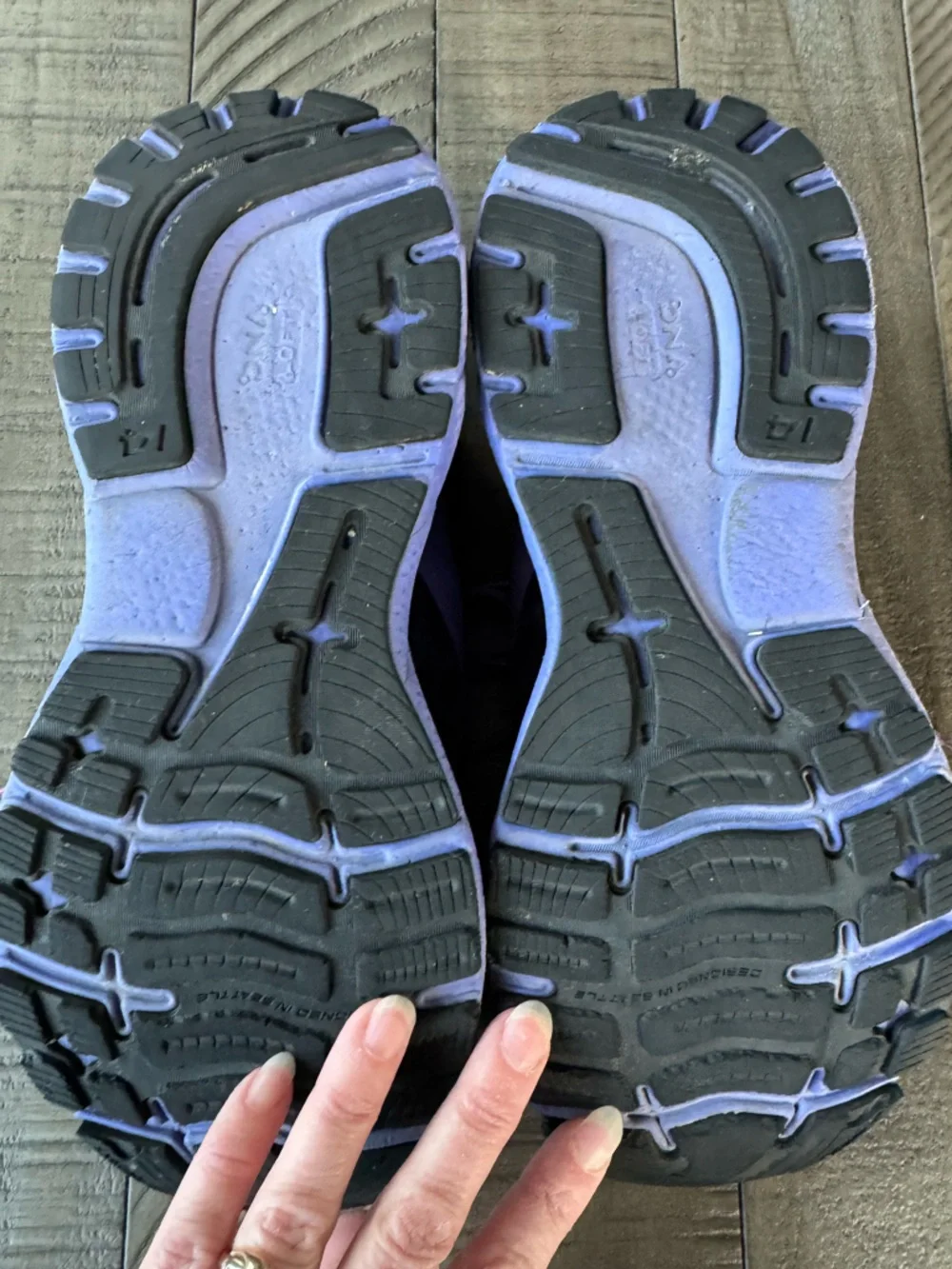 Brooks Ghost 14 - Electric Cheetah Running Shoes Women’s Size 7 (Medium B) - Picture 11 of 12